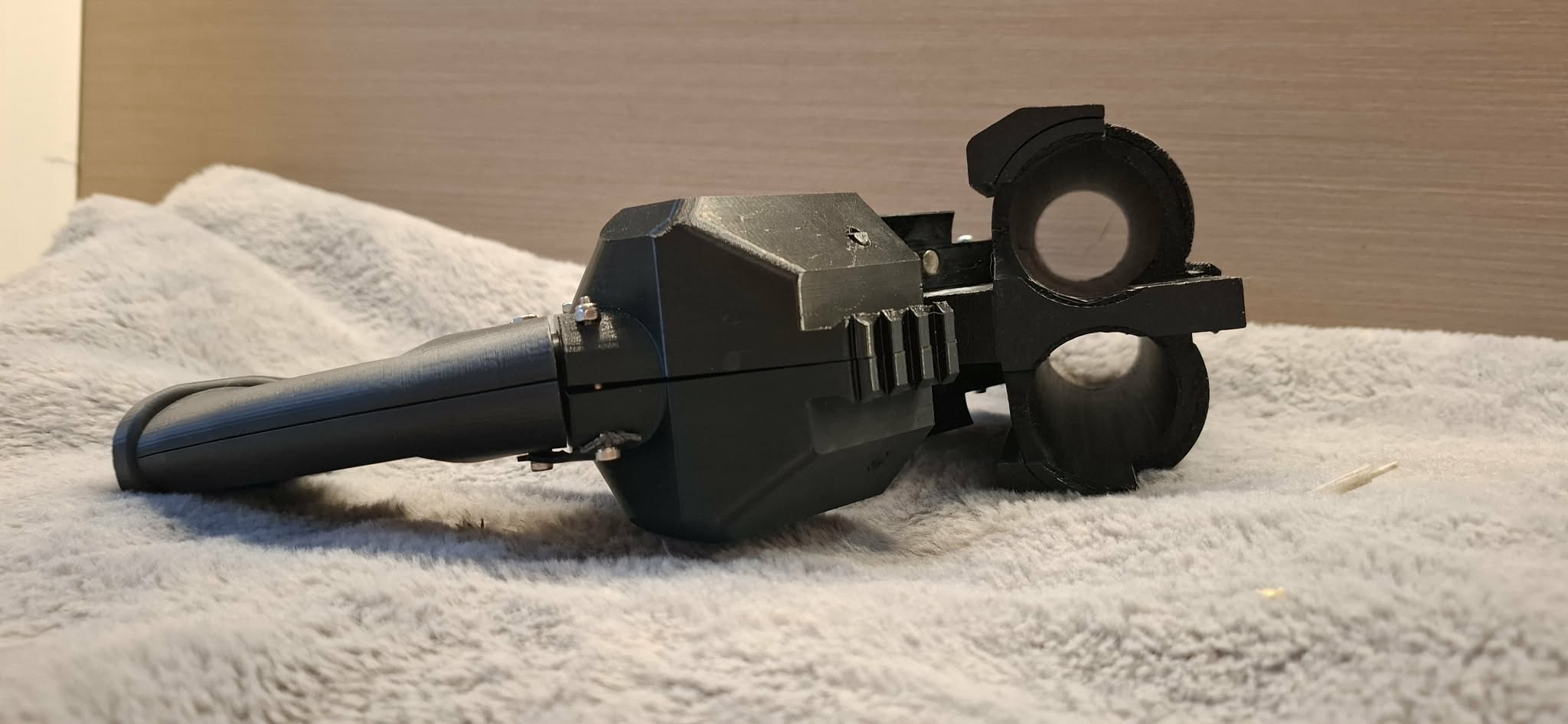 Dual Barrel 40mm Grenade Launcher 