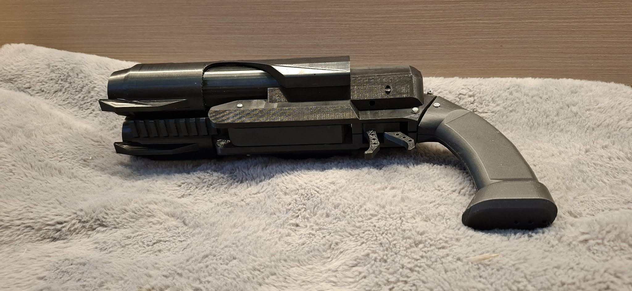 Dual Barrel 40mm Grenade Launcher