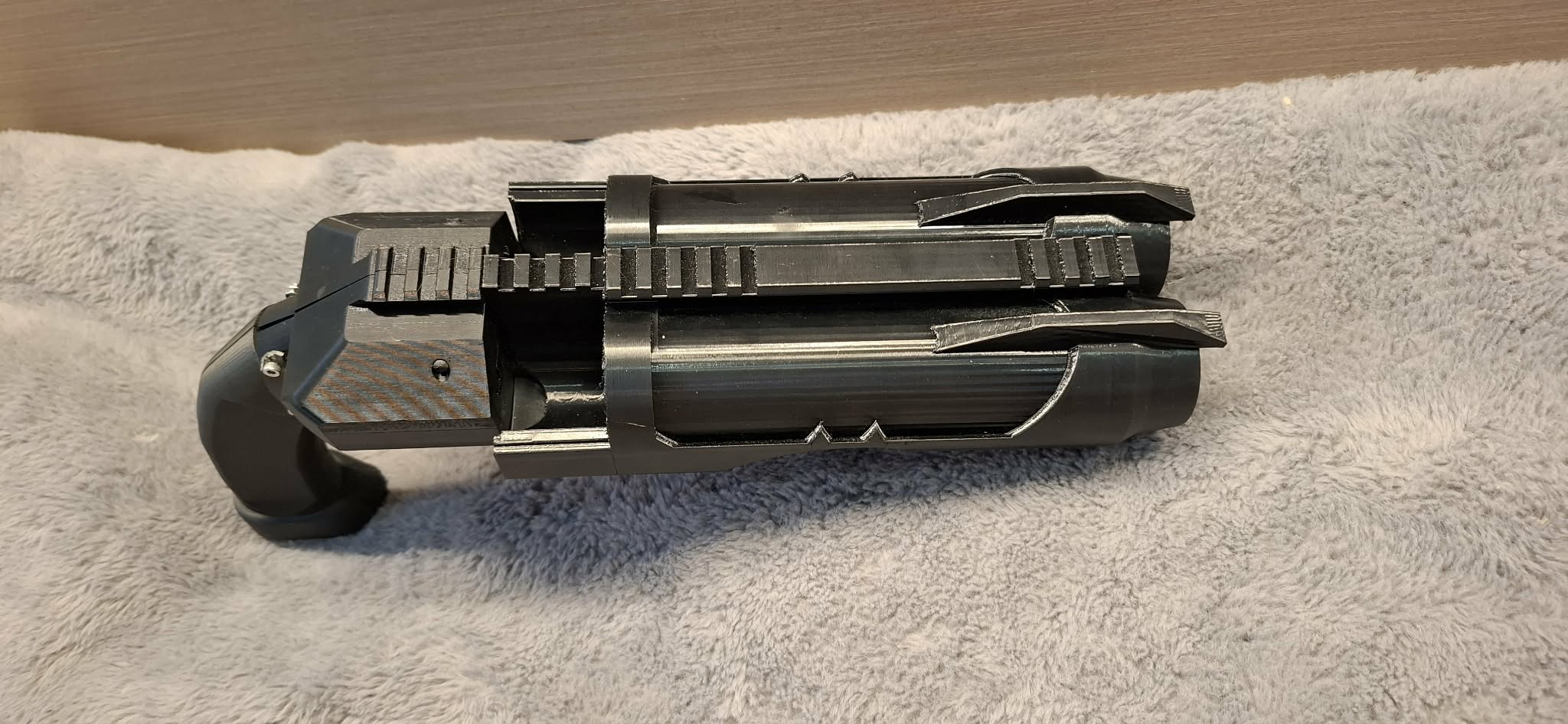 Dual Barrel 40mm Grenade Launcher 