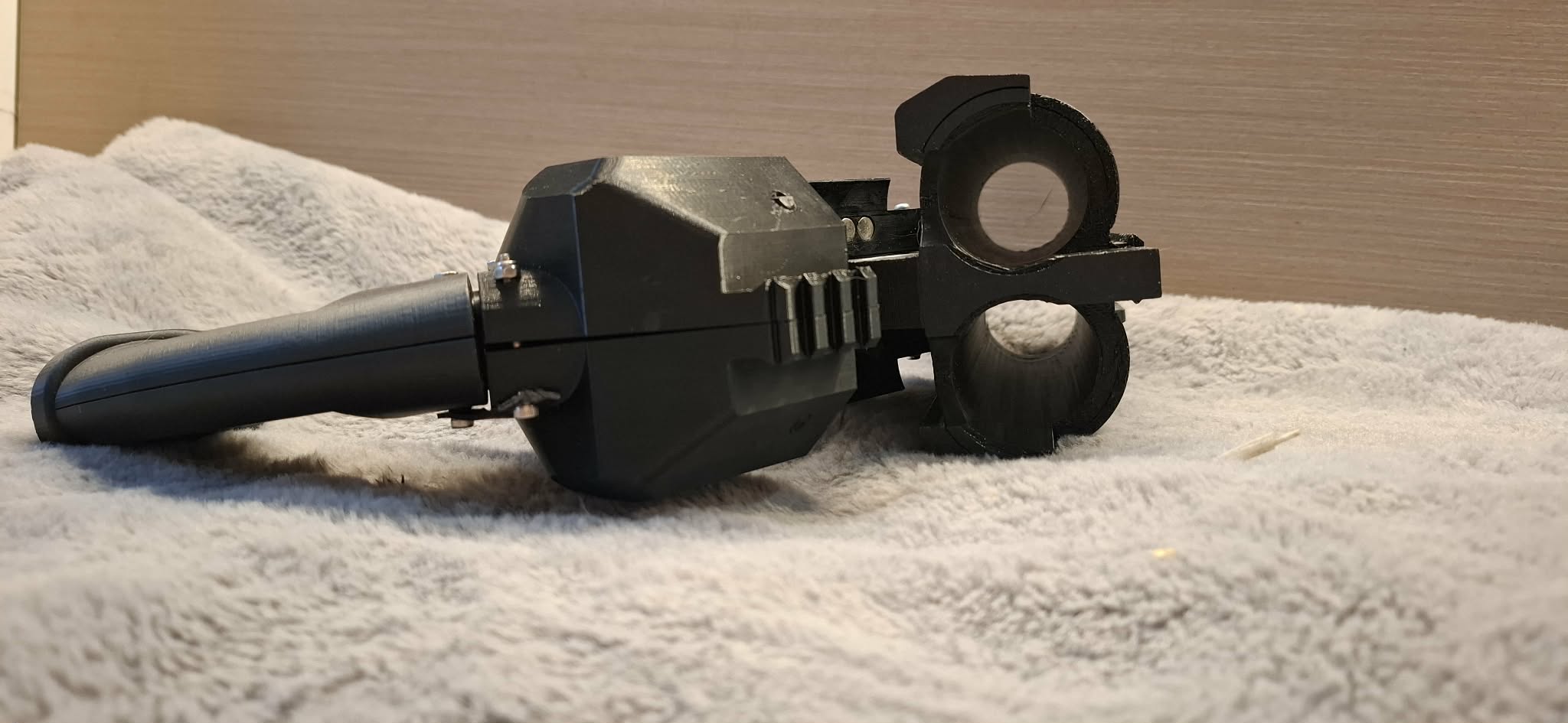 Dual Barrel 40mm Grenade Launcher 